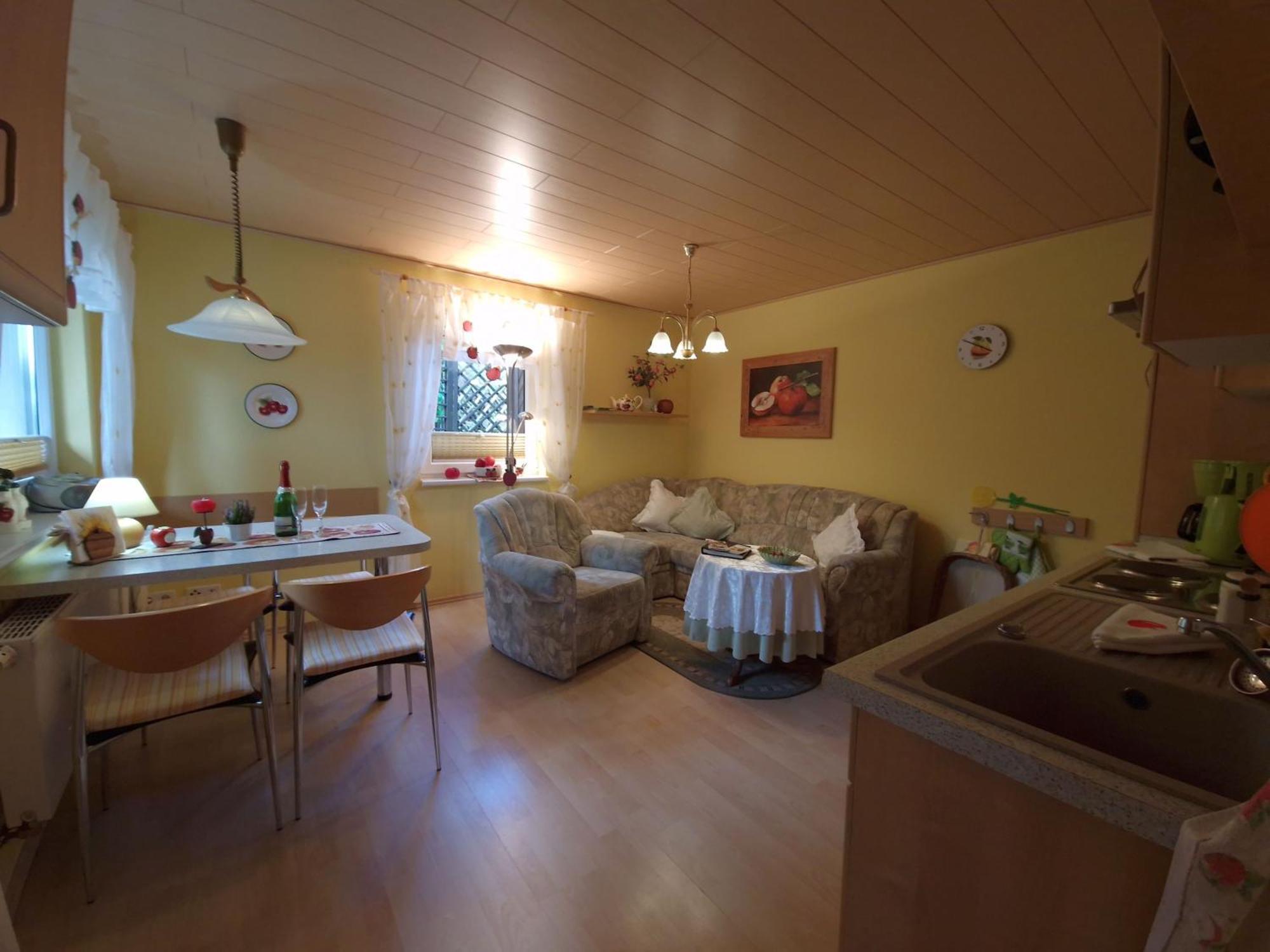 Apartamento Ahlbeck, Ferienobjekt Apfel-Blume-Veilchen Heringsdorf  Habitación foto